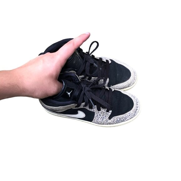 2019 Nike Air Jordan 1 Mid 'Cheetah' Size 3 - Picture 7 of 8